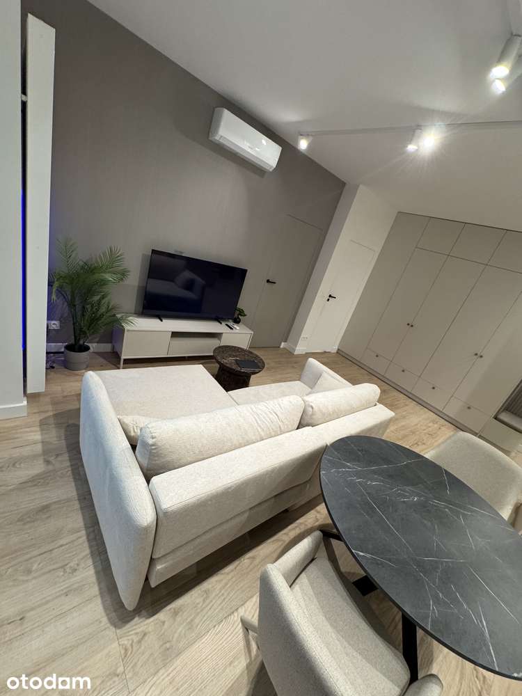2-pok lChmielna Duo | 42 m² | ogródek 40 m² | pies | klima | 2 miejsca