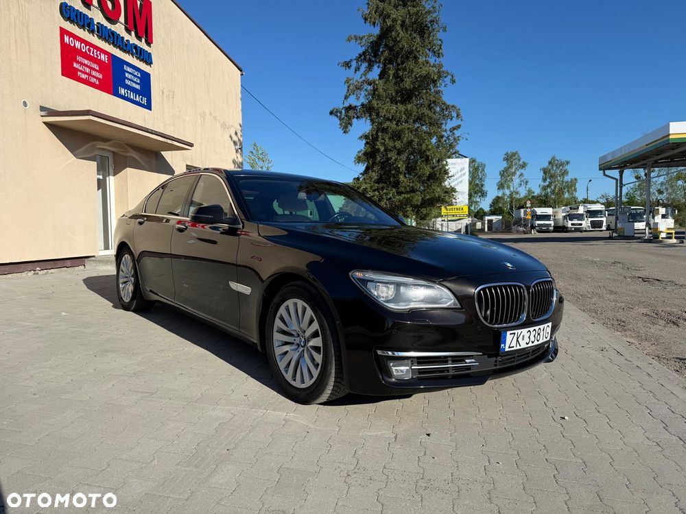 BMW Seria 7 740d - 2