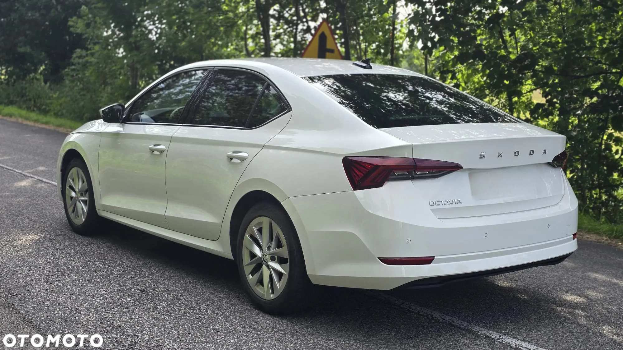 Skoda Octavia 2.0 TDI Ambition DSG - 5