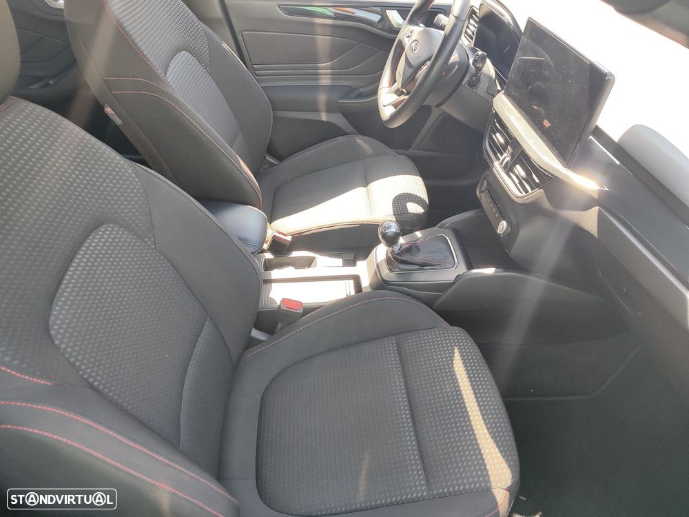 Ford Focus 1.0 EcoBoost MHEV ST-Line - 12