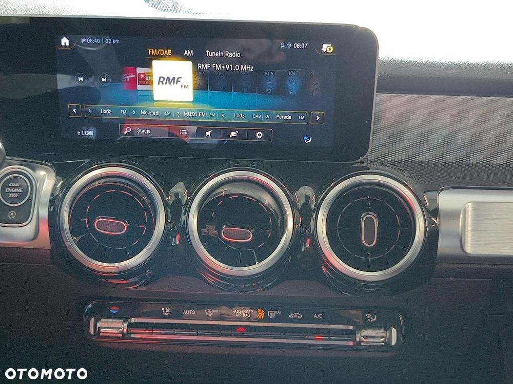Mercedes-Benz GLB 200 7G-DCT - 13