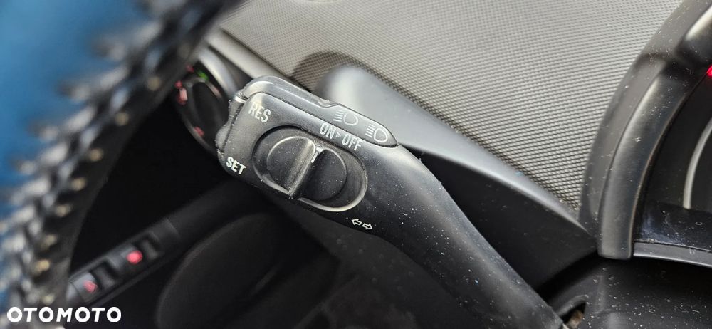 Volkswagen New Beetle - 29