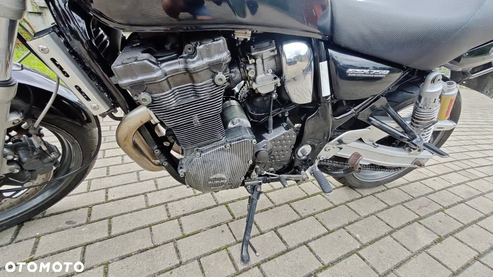 Suzuki GSX - 14