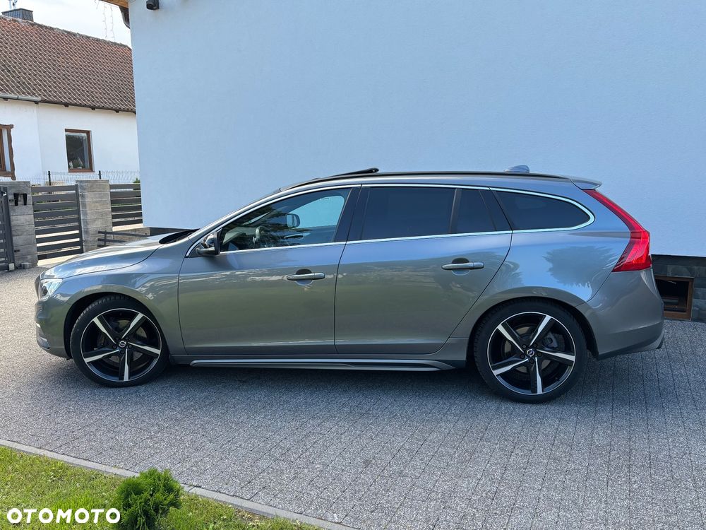 Volvo V60 D5 Geartronic RDesign - 22