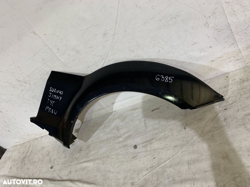 Bandou aripa dreapta fata, Suzuki Jimny, 1998, 1999, 2000, 2001, 2002, 2003, 2004, 2005, 2006, 2007, 2008, 2009, 2010, 2011, 2012, cod origine OE 77530-81A00. - 2