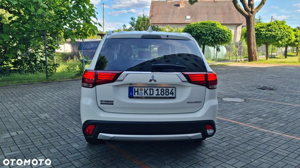 Mitsubishi Outlander 2.0 2WD Diamant Edition - 11