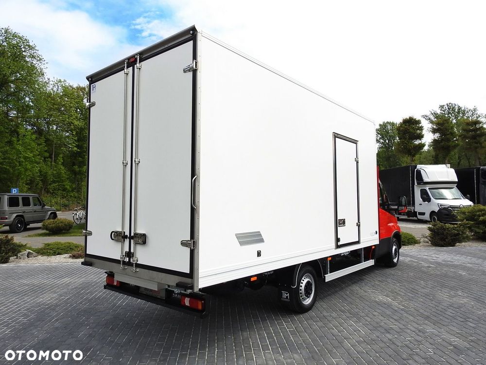 Iveco DAILY 35S18 NOWY KONTENER 10 PALET TEMPOMAT NAWIGACJA KLIMATYZACJA LEDY GWARANCJA  180KM - 4