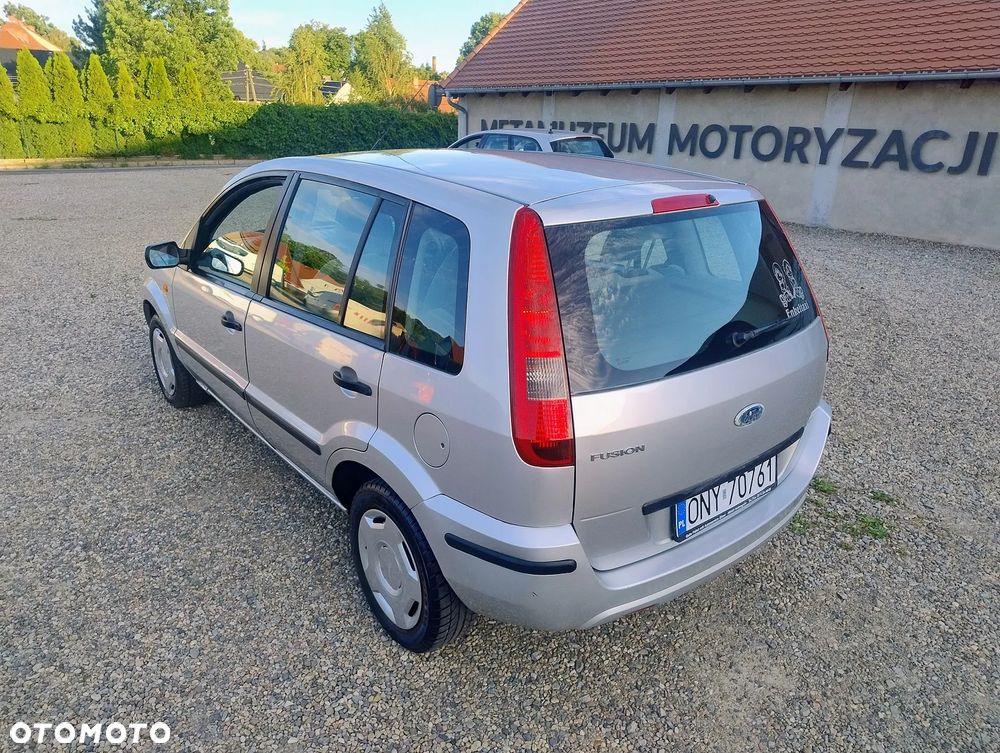 Ford Fusion 1.6 Fun - 4