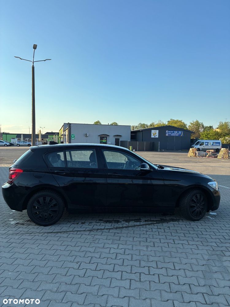 BMW Seria 1 114i Sport Line - 10