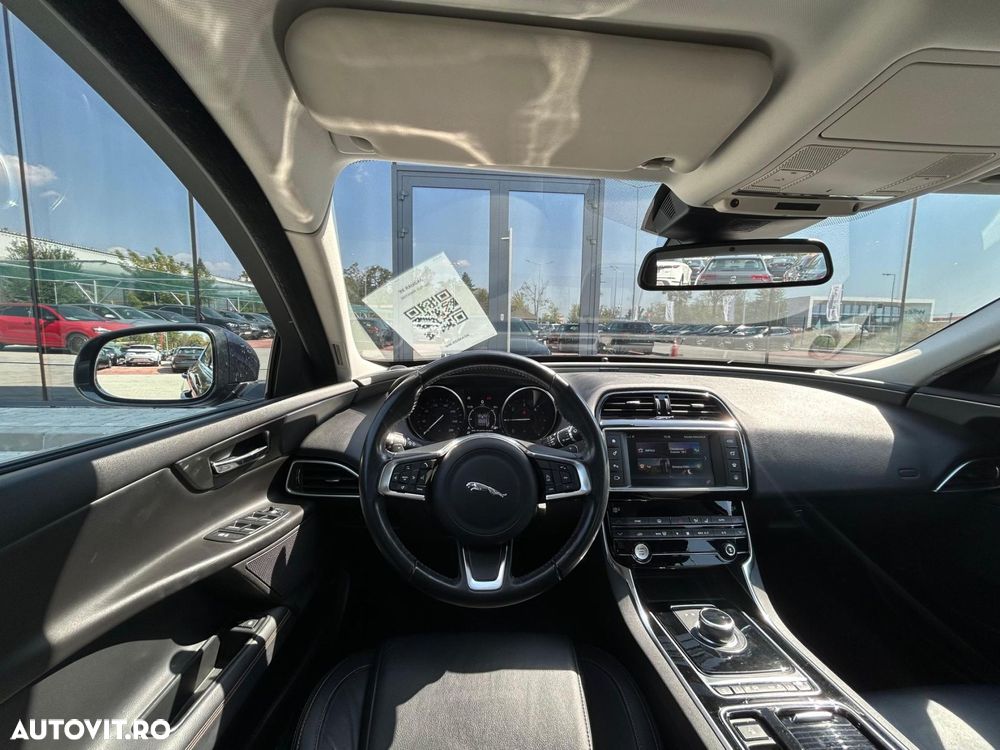 Jaguar XE 20d Aut. Prestige - 10