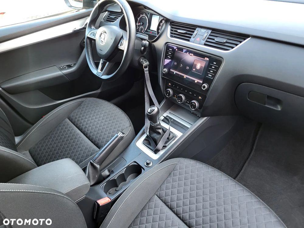 Skoda Octavia 1.4 TSI Drive - 27