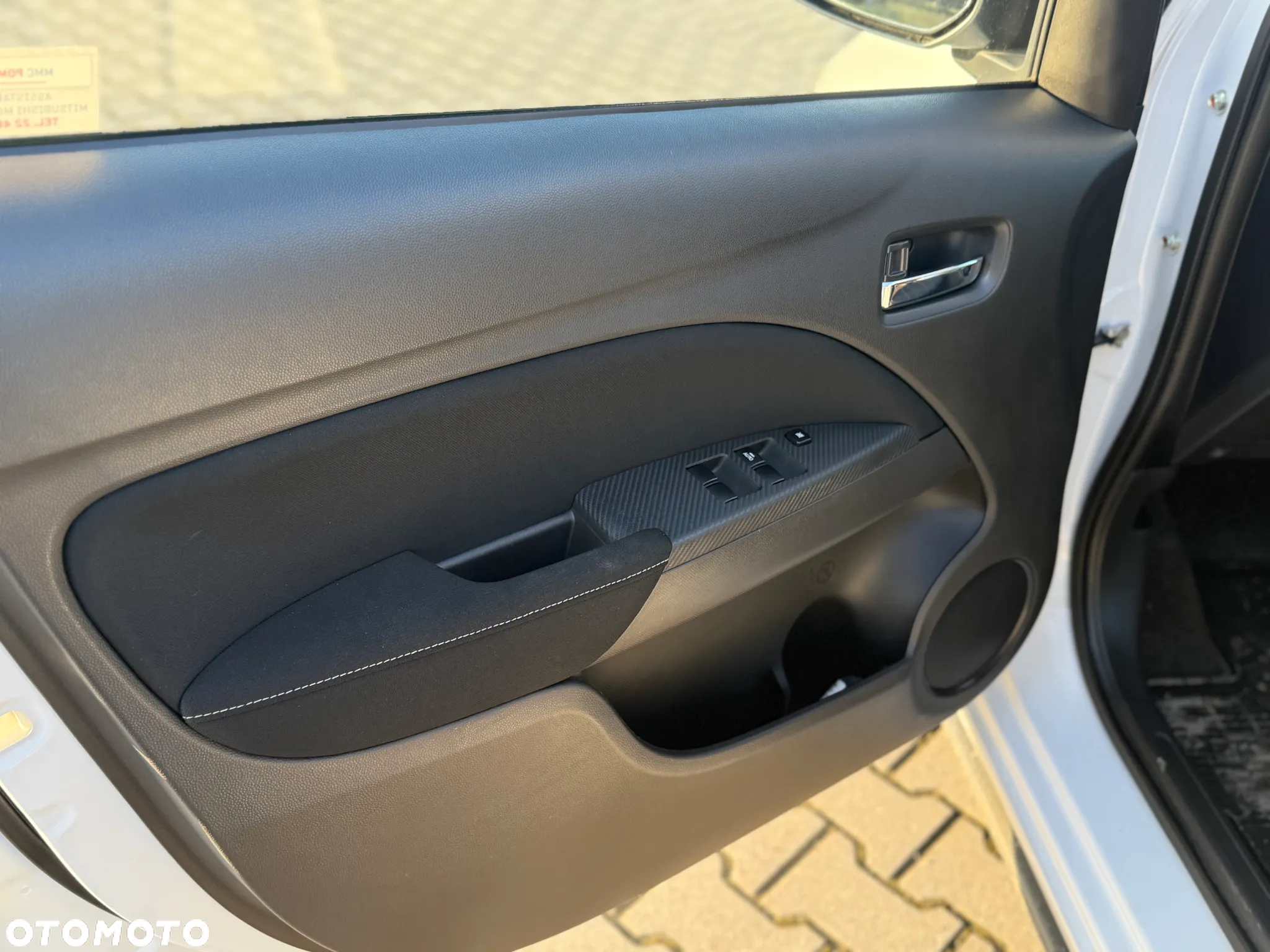 Mitsubishi Space Star 1.2 AS&G Instyle CVT - 13