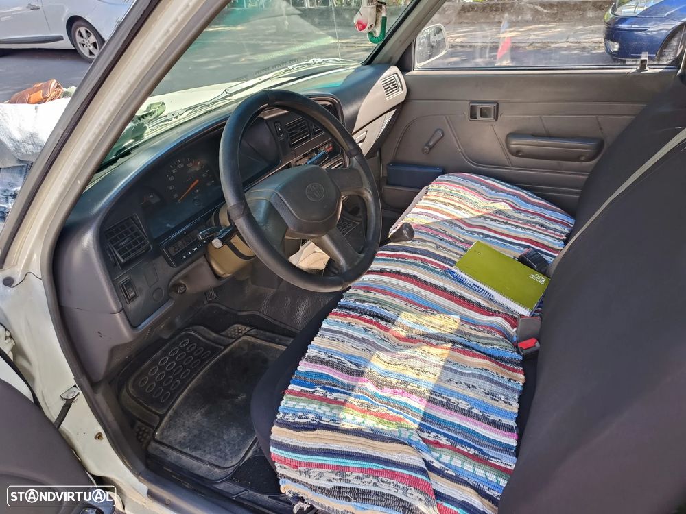 Toyota Hilux 2.4 D LN150LM C.E Cx Met - 8