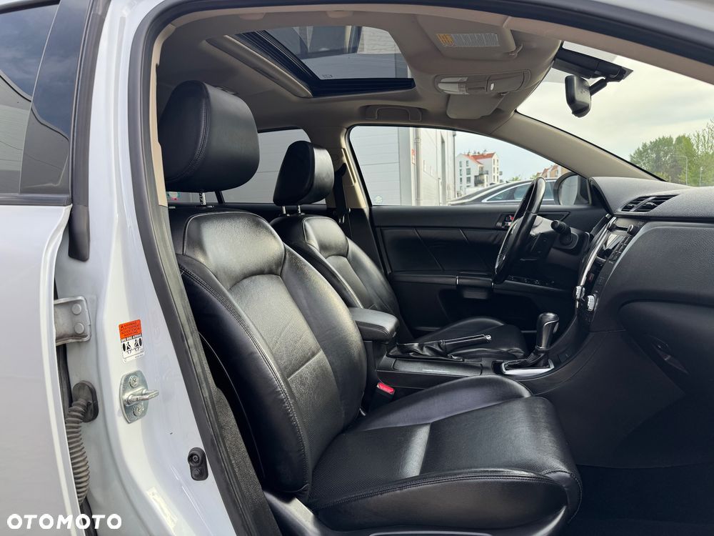 Suzuki Kizashi 2.4 Sport 4WD CVT - 13