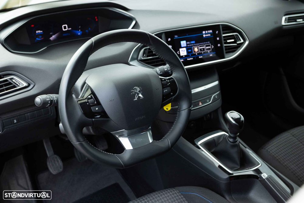 Peugeot 308 SW 1.5 BlueHDi Style - 24