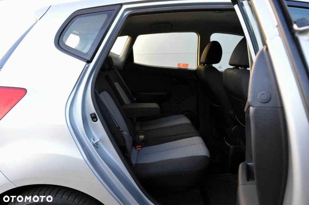 Kia Venga 1.4 CRDi L - 12