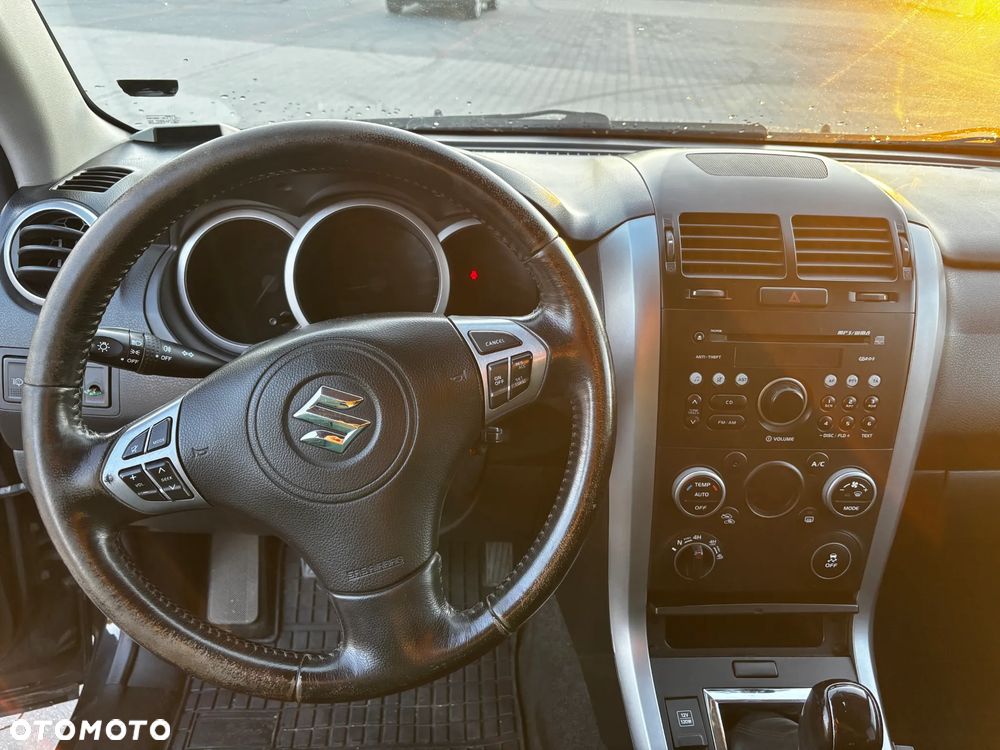 Suzuki Grand Vitara 2.4 Premium EU5 - 18
