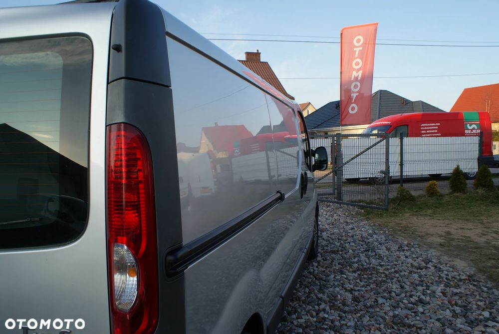 Opel Vivaro - 10