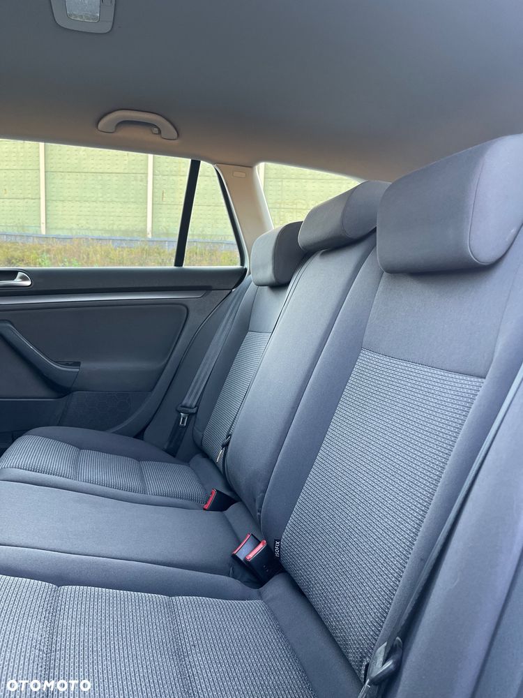 Volkswagen Golf 1.6 Comfortline - 19