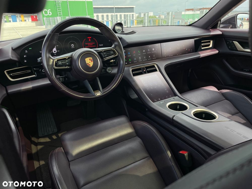 Porsche Taycan 4S Performance Plus - 9