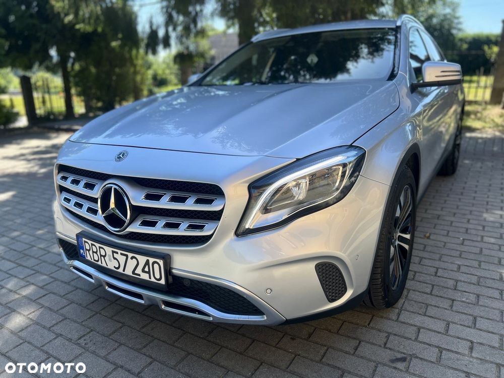 Mercedes-Benz GLA 180 7G-DCT Style - 1