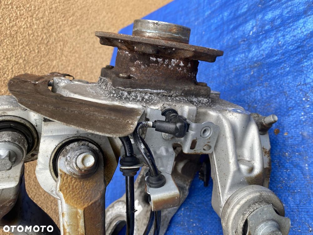 MERCEDES E W213 63AMG ZWROTNICA LEWY TYŁ KOMPLETNE WAHACZ PIASTA - 9