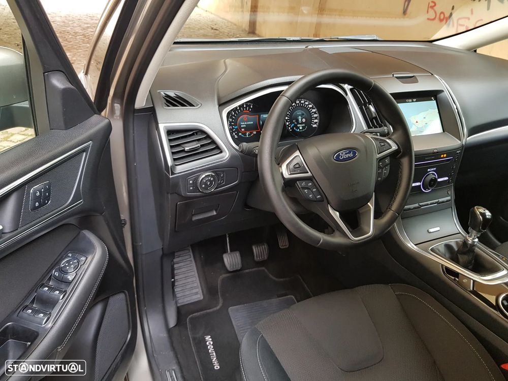 Ford S-Max 2.0 TDCi Titanium - 41