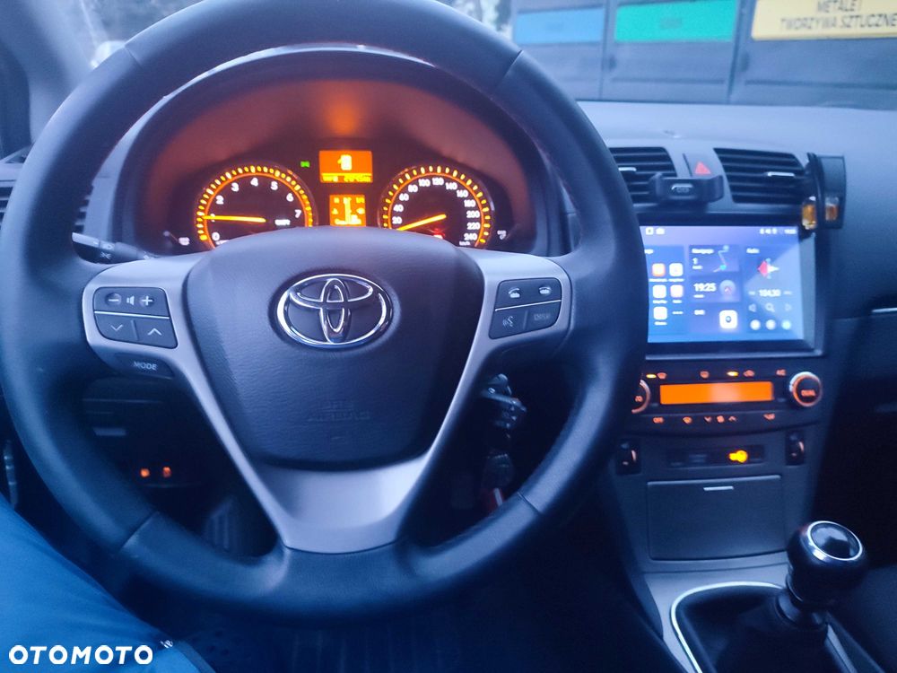 Toyota Avensis - 6