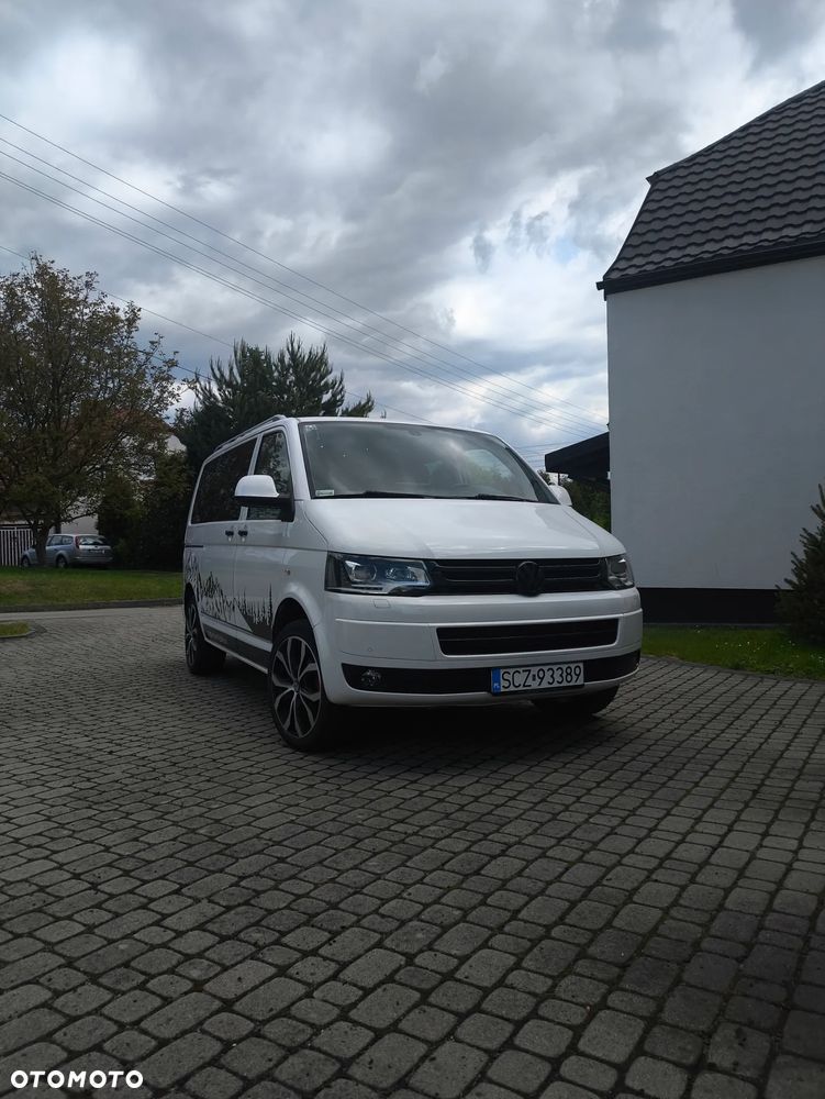 Volkswagen Caravelle - 1