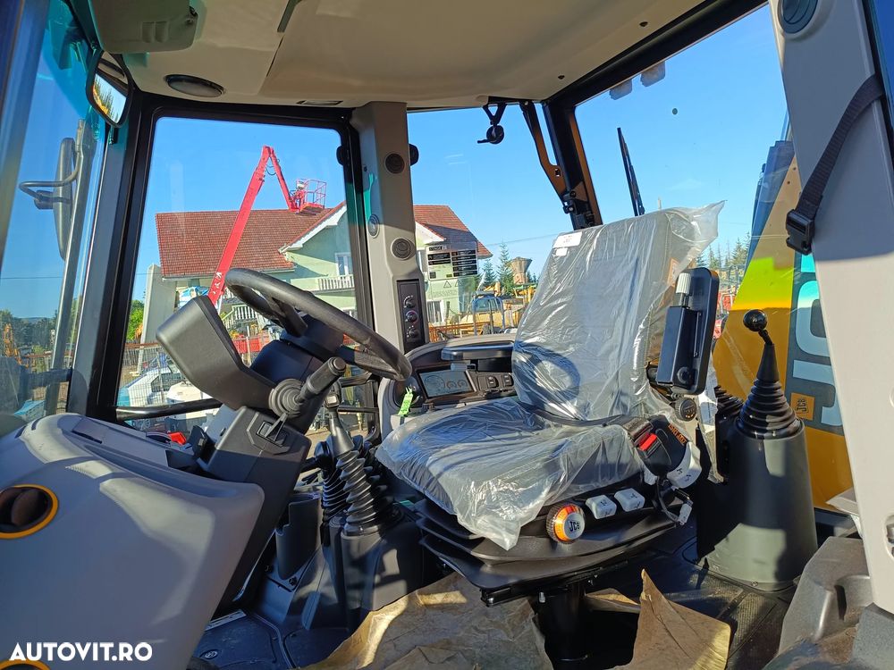 JCB 3CX - 11