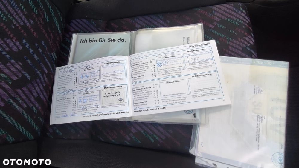 Volkswagen Golf 1.8 GL - 24