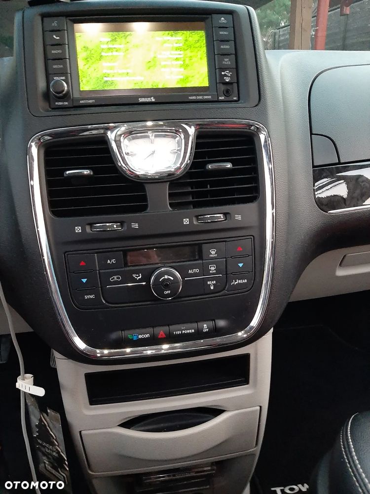 Chrysler Town & Country 3.6 Touring - 14