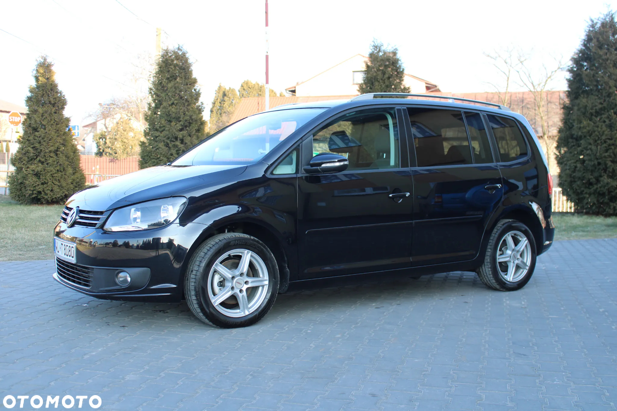 Volkswagen Touran 1.6 TDI DPF BlueMotion Technology DSG Comfortline - 2