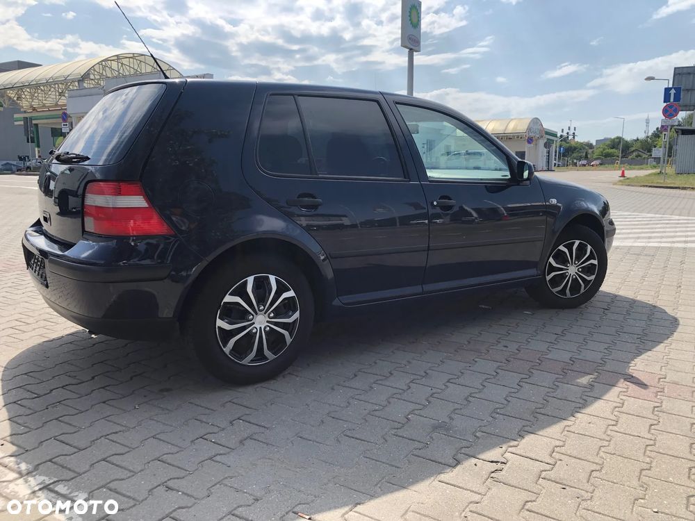 Volkswagen Golf - 9
