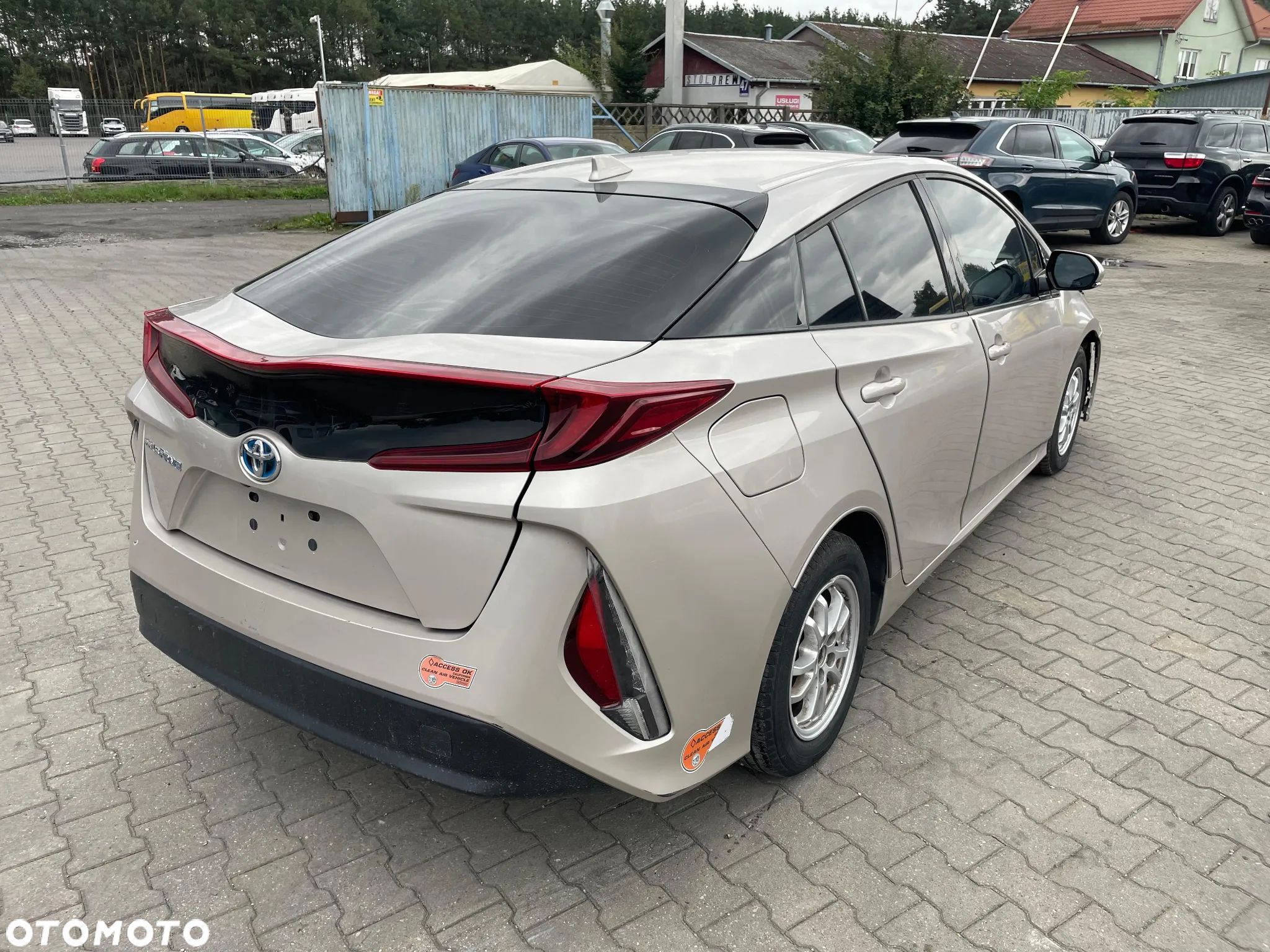 Toyota Prius Plug-in 1.8 Hybrid Executive - 1