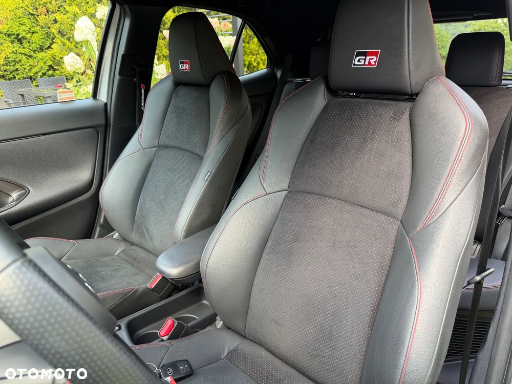Toyota Yaris Cross Hybrid 1.5 GR Sport - 11