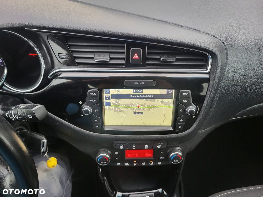 Kia Ceed 1.6 CRDi 136 ISG GT Line - 13