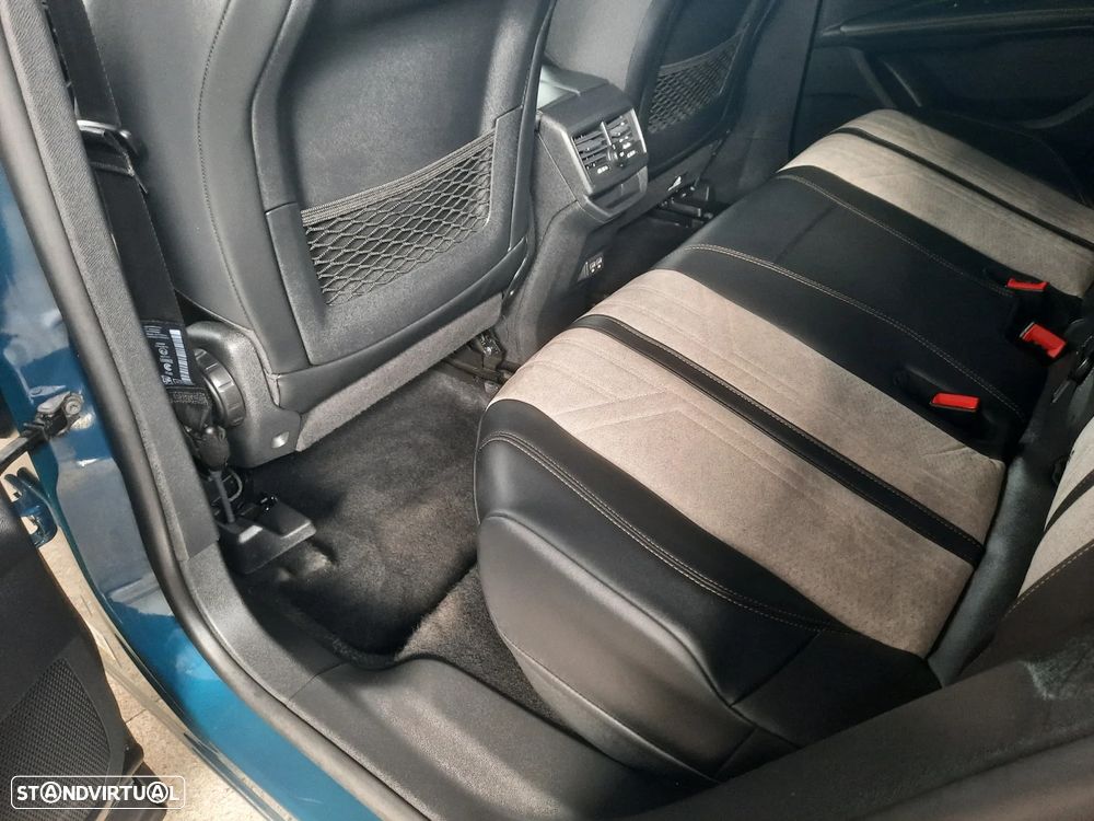 Peugeot 3008 1.6 Hybrid GT Pack e-EAT8 - 36