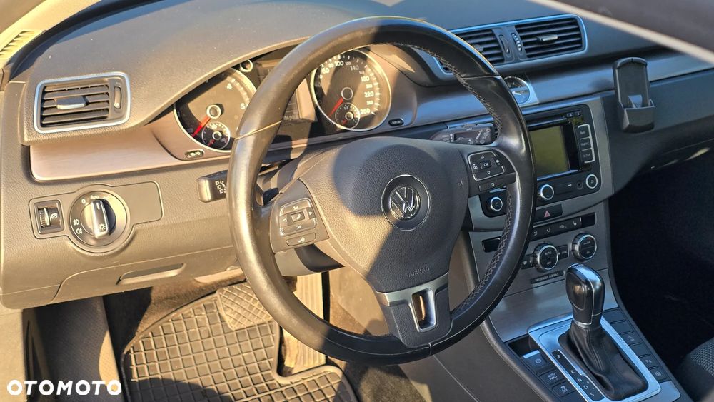 Volkswagen Passat Variant 2.0 TDI DSG BlueMotion Technology Business Edition - 20