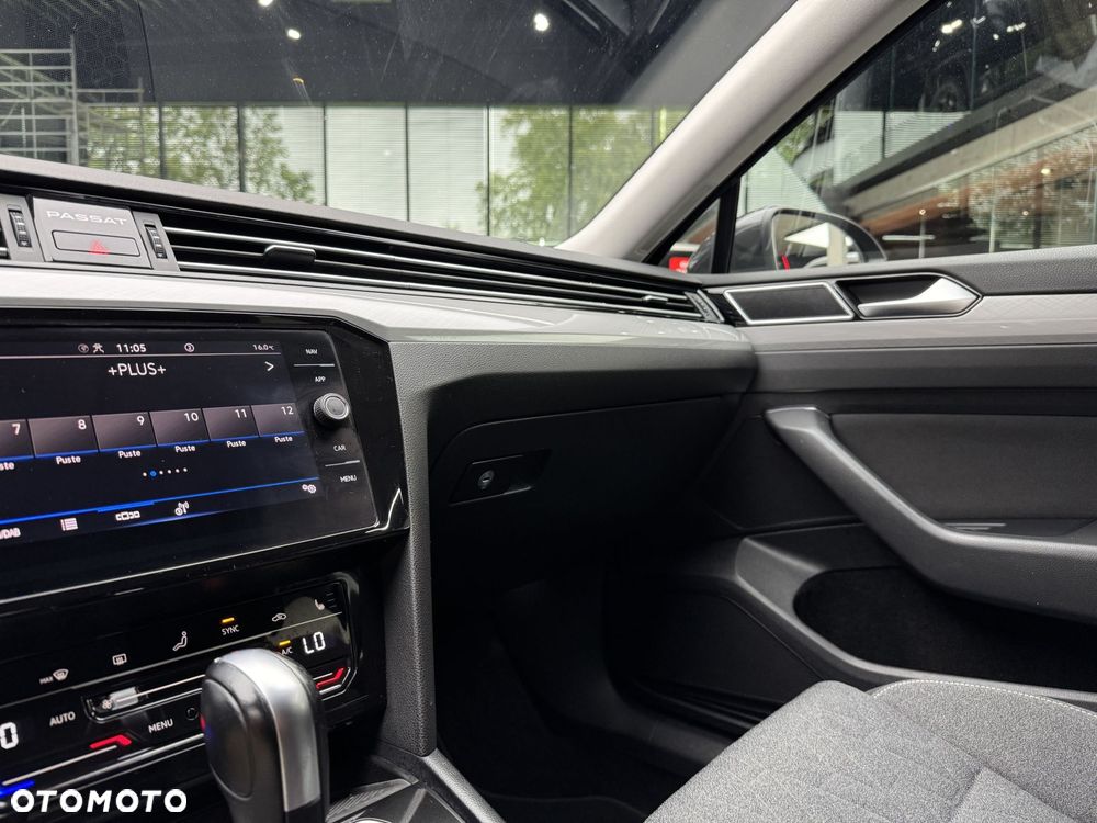 Volkswagen Passat Variant - 27
