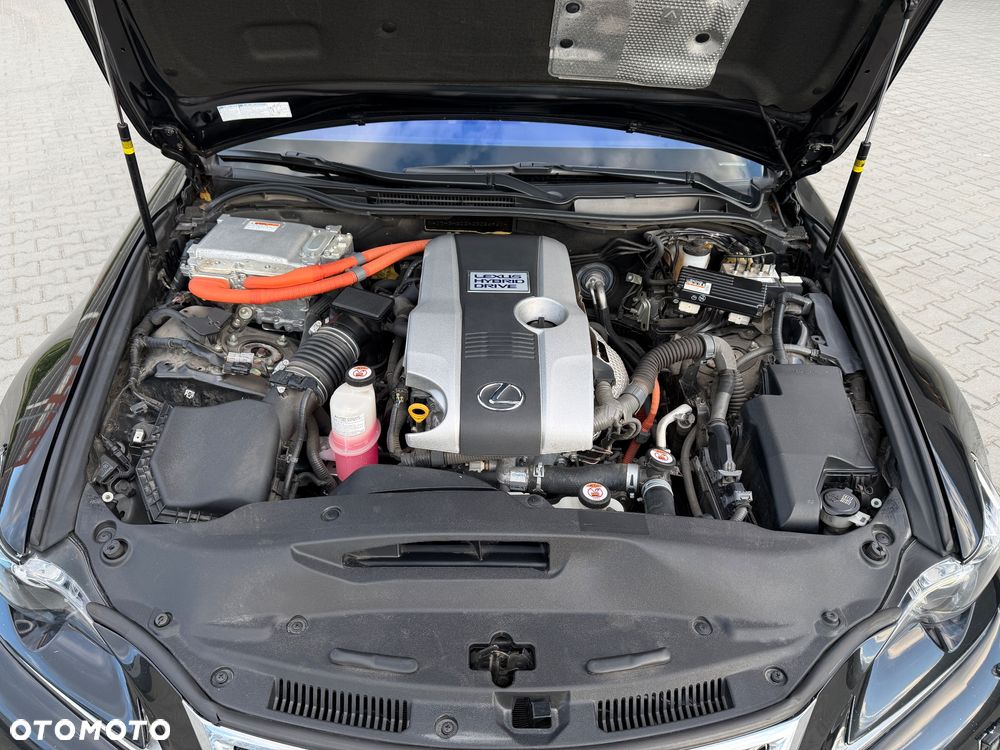 Lexus IS 300h Business Edition - 29