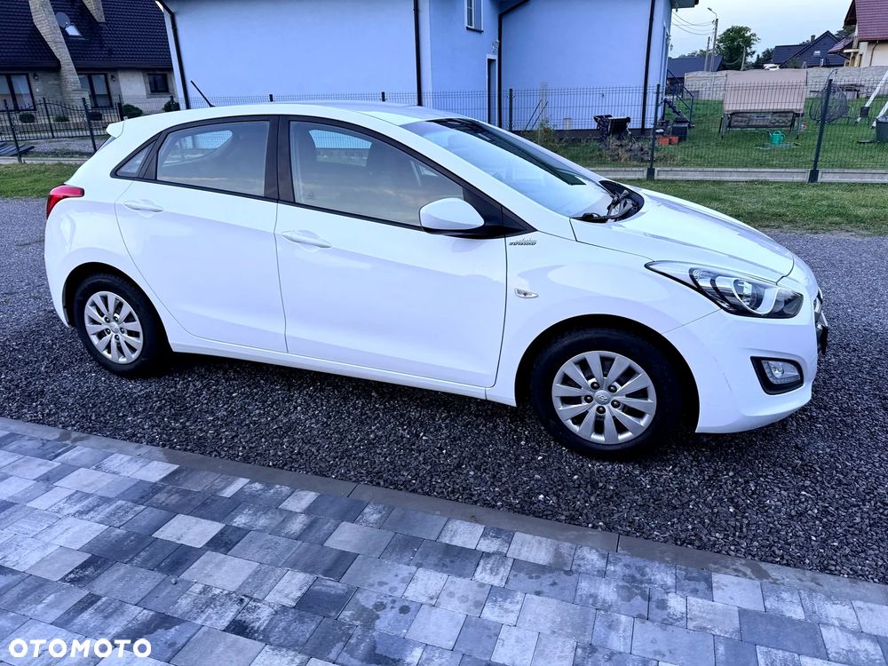 Hyundai i30 1.4 Family - 23