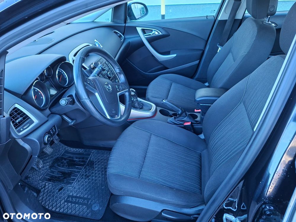 Opel Astra 1.4 Turbo - 11