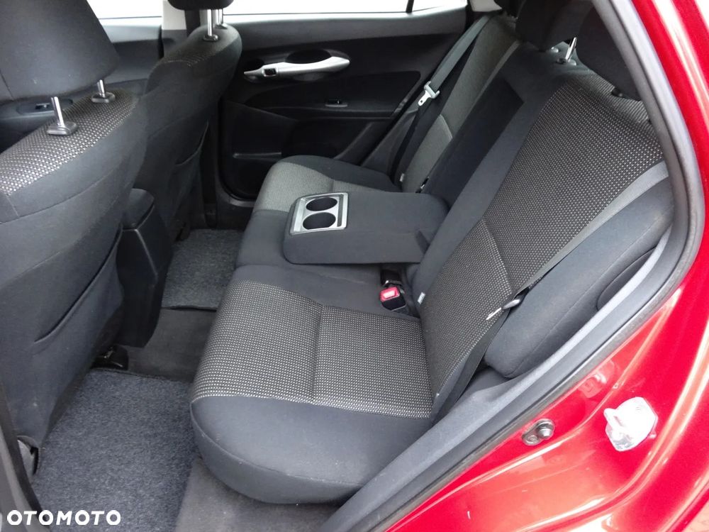 Toyota Auris 1.6 Premium MS - 22