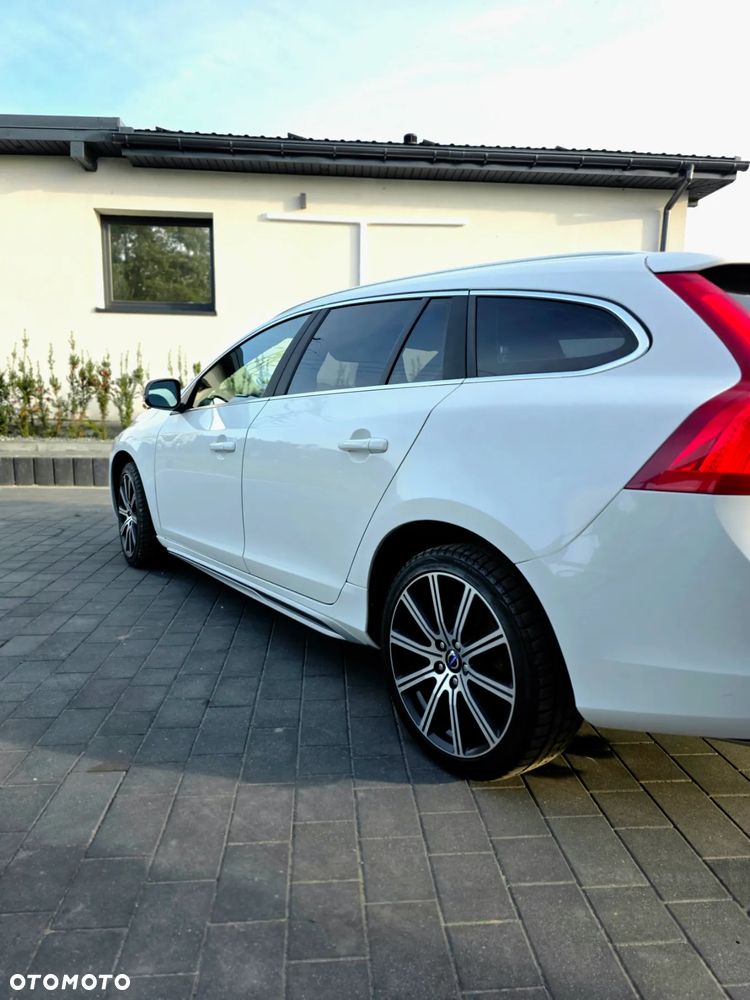 Volvo V60 T6 AWD Summum - 9