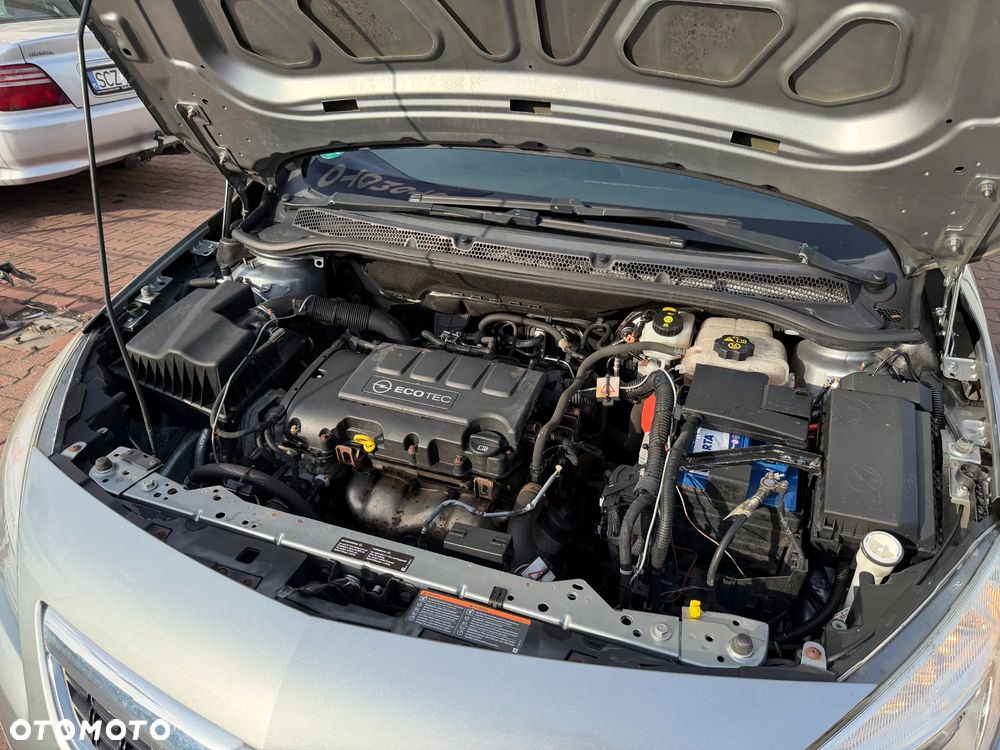 Opel Astra 1.4 ecoFLEX - 28