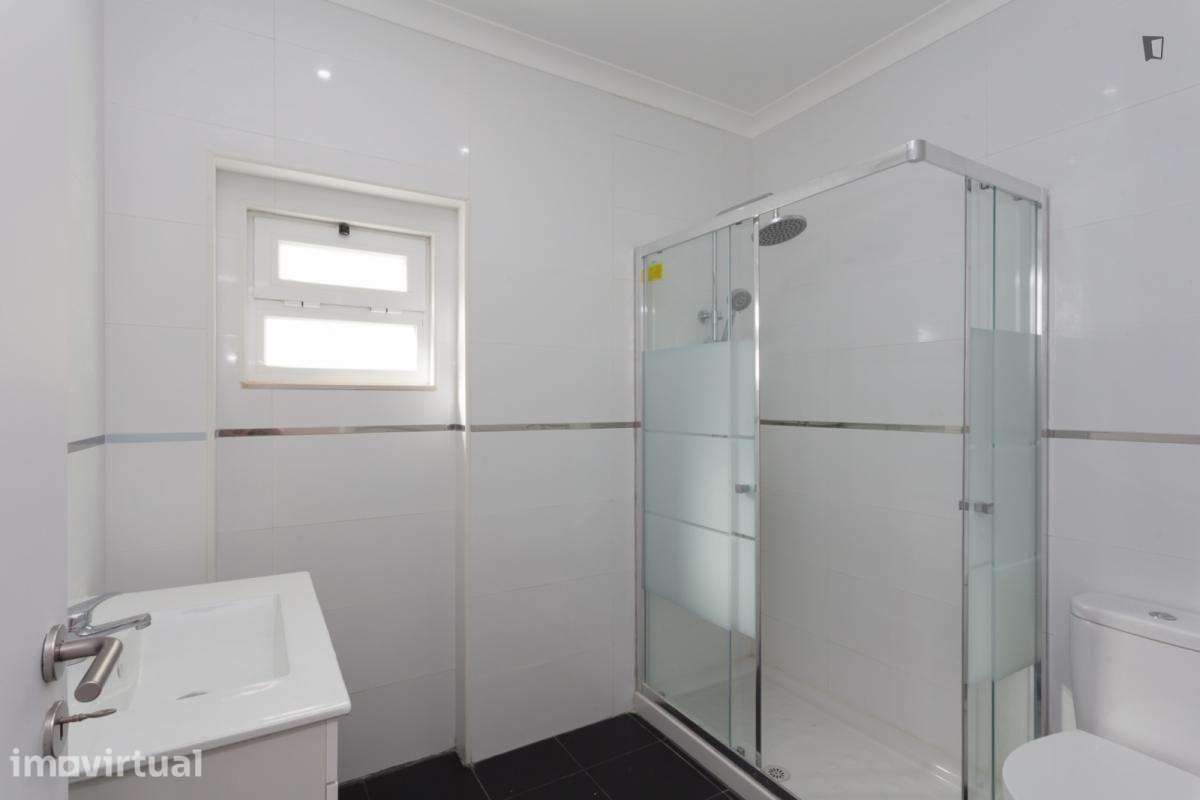 Quarto - localizado em Costa da Caparica Lisbon - Grande imagem: 3/50