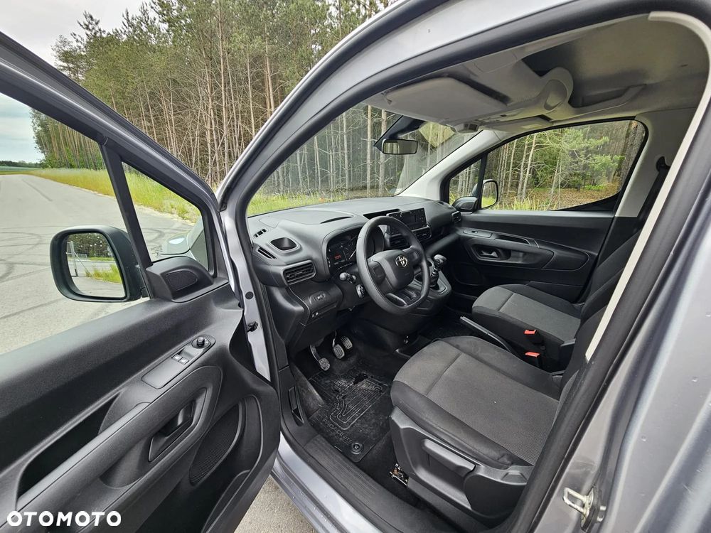 Toyota Proace City Verso 1.2 D-4T Combi - 10