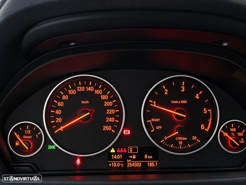 BMW 318 d Sport Line — photo 4