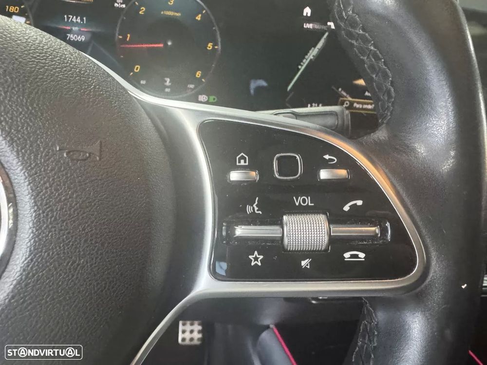 Mercedes-Benz GLA 200 d AMG Line - 25